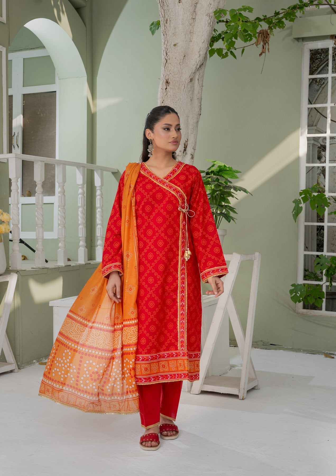 0000606-Urwa stitched Rangoli lawn suit