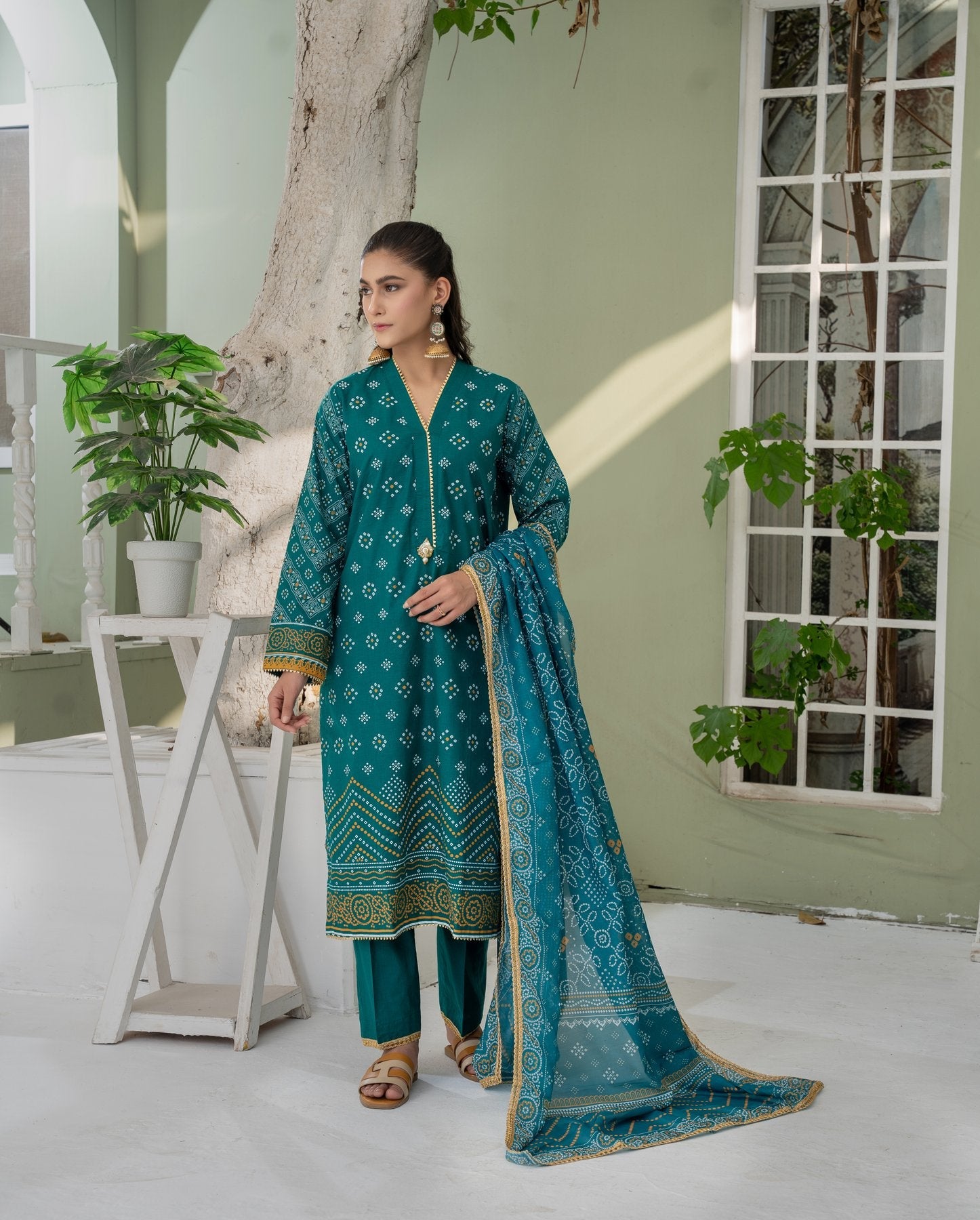 0000603-Zoya stitched Rangoli lawn suit