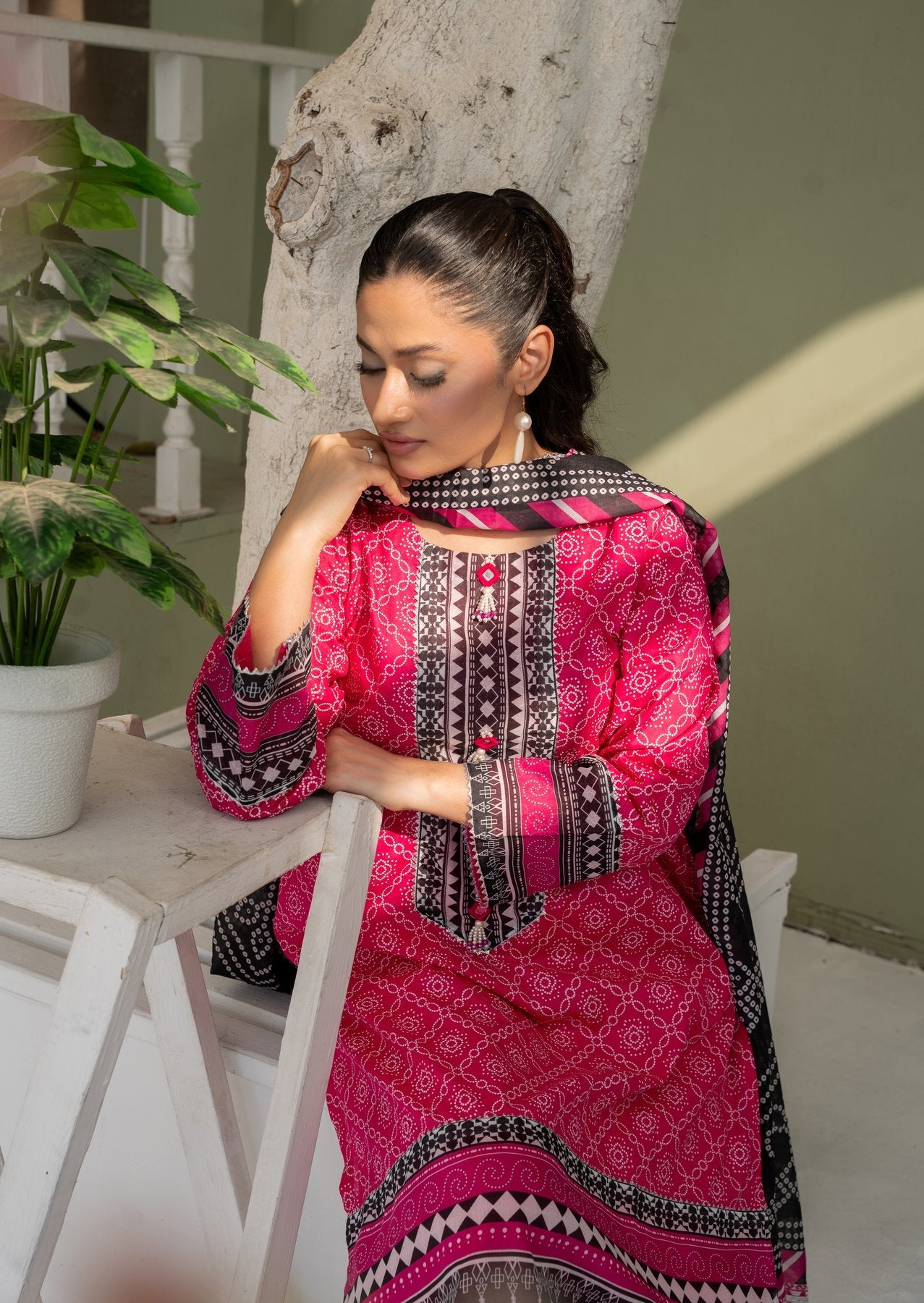 0000604-Safa stitched Rangoli lawn suit